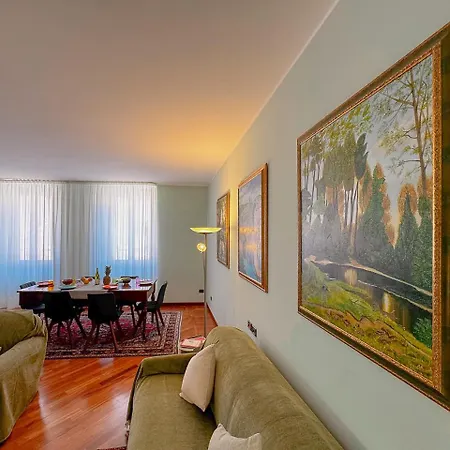 Ancona: 6 Guests By Host Hero